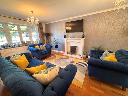 Riverside Drive, WEEDON, Northamptonshire, NN7