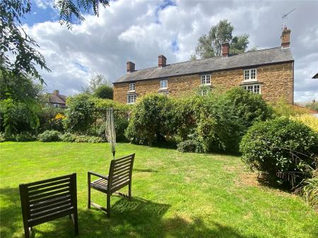 Skinyard Lane, LONG BUCKBY, Northamptonshire, NN6
