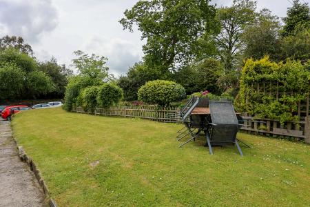 Charlestown Road, St Austell, PL25