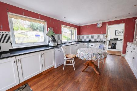 Bridgemead Close, Tregorrick, St Austell, PL26