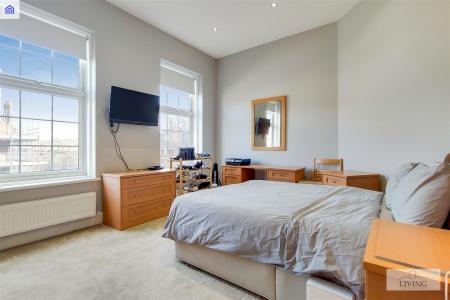 5_Master Bedroom-0.jpg