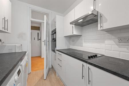 BCLR - 7 Acol Court, Acol Road - Kitchen Angle (4)