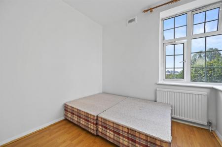 BCLR - 7 Acol Court, Acol Road - Bedroom 2 Angle (