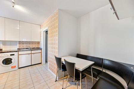 BCLR - Flat 19 Coniston Court - Kitchen (2).jpg