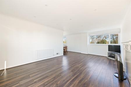 BCLR - Flat 19 Coniston Court - Reception A (1).jp