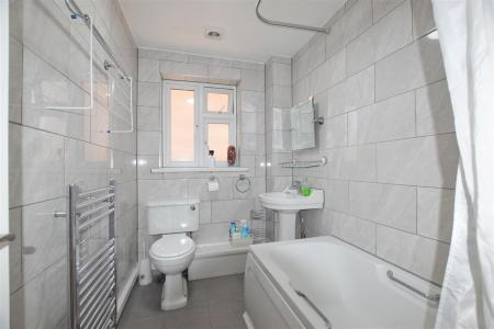 bathroom_inPixio - Copy.jpg