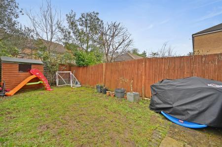 BCLR - 7 Bampton Drive - Garden (4).jpg