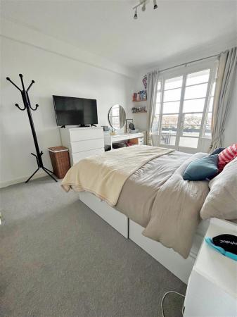 Bedroom main_inPixio.jpg