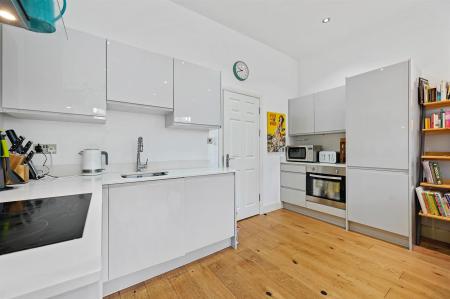 LR - Flat 1, 15 Rondu Road - Kitchen3 (1).jpg