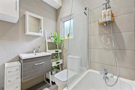 LR - Flat 1, 15 Rondu Road - Bathroom3 (1).jpg