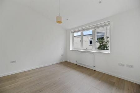 BCLR - 33 New Trinity Road - Bedroom 4 (4).jpg