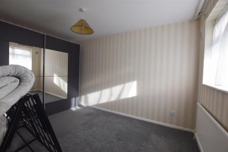 Bedroom2_inPixio.jpg