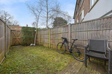 BCLR - 29 New Trinity Road - Garden (4).jpg