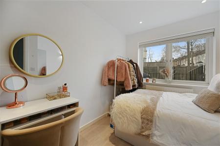 BCLR - 29 New Trinity Road - Bedroom 1 (4).jpg