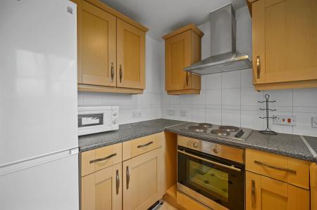 BCLR - 94 Windmill Drive - Kitchen B (4).jpg