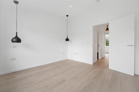 CCLR - 33 New Trinity Road Bedroom F 3 (1).jpg