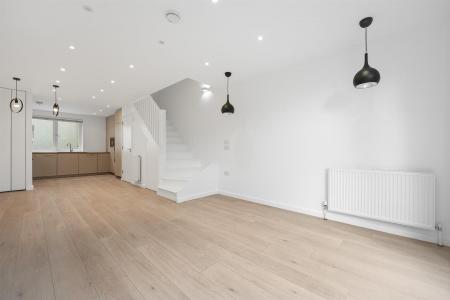 CCLR - 33 New Trinity Road Reception 3 (1).jpg