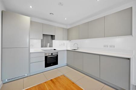 BCLR - 106 Franklin Court - Kitchen (4).jpg