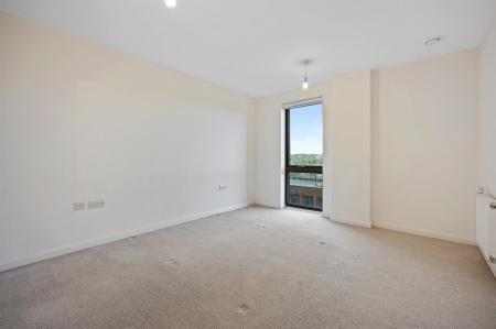 BCLR - 106 Franklin Court - Bedroom (4).jpg