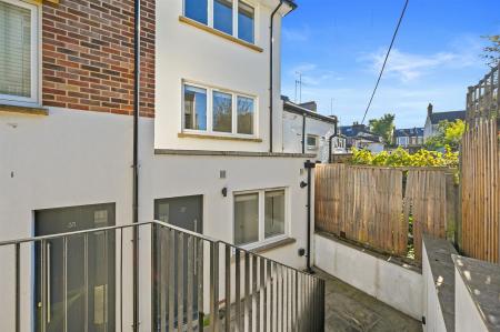 BCLR - 37 New Trinity Road - Exterior A (4).jpg