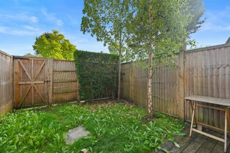 BCLR - 37 New Trinity Road - Garden A (4).jpg