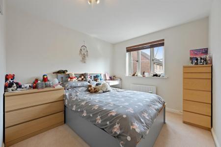 LR - Flat 7, 45 Vivian Avenue - BedroomA3 (1).jpg