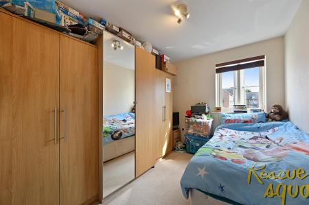 LR - Flat 7, 45 Vivian Avenue - Bedroom3 (1).jpg