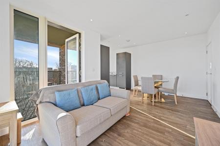 BCLR - 10 Collingford Court - Reception  (4).jpg