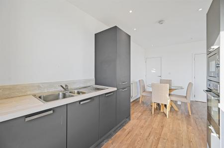 BCLR - 10 Collingford Court - Kitchen Anglet (4).j