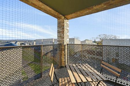 BCLR - 10 Collingford Court - Balcony Angle (4).jp