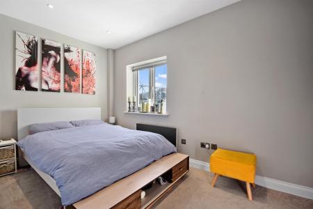 LR - 1 Red Lion Court - Bedroom3.1.jpg