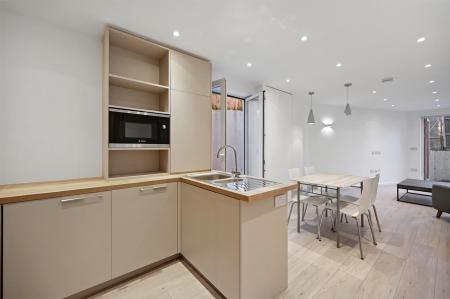BCLR - 27 New trinity Road - Kitchen A (4).jpg