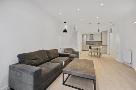 BCLR - 27 New trinity Road - Reception A (4).jpg