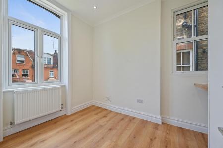 LR - Flat 3, 55 Aberdare Gardens - 27 (1).jpg