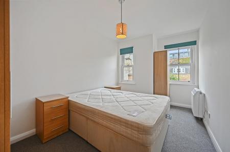 RCLR- 59 bryons mews- bedroom 3 (1).jpg