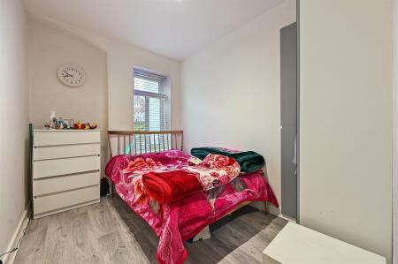 LR - 2 Carlton Mansions - Bedroom3 (1).jpg