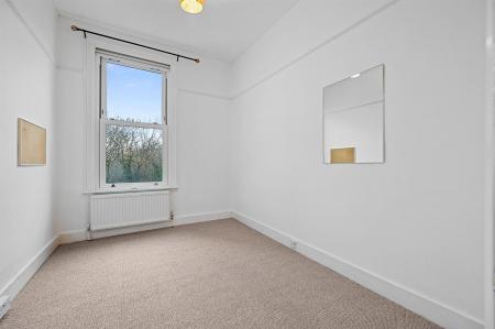 LR - FFF, 29 Minster Road - Bedroom3 (1).jpg