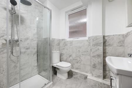 LR - 3 Dom Court - Ensuite1 (1).jpg