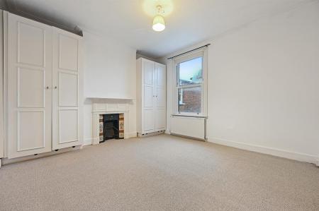 LR - FFF, 29 Minster Road - BedroomA3 (1).jpg