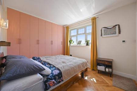 RCLR- 12 gladstone court- bedroom 3 (1).jpg