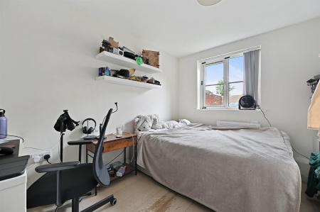 LR - 38 Windmill Drive - 15 (1).jpg
