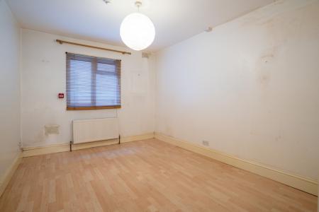 Media image 04