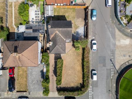 Media image 06