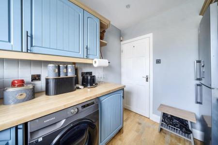 Kitchen to hallway