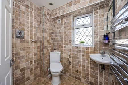 Ground floor shower/w.c