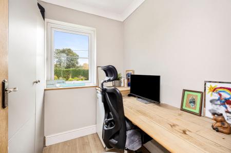 Bedroom/office