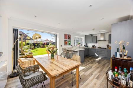 Kitchen/Breakfast