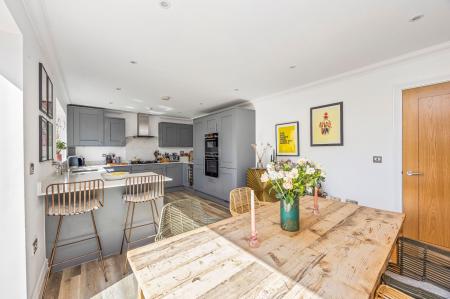 Kitchen/breakfast