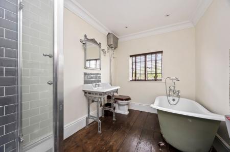 Main bathroom