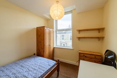 21 Clayton Park Square_16